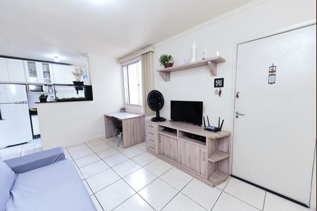 Sala de apartamento à venda com 2 quartos, 50m² em Olaria, Contagem