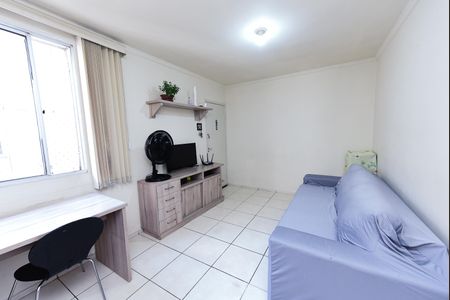 Sala de apartamento à venda com 2 quartos, 50m² em Olaria, Contagem