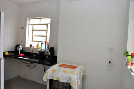 Casa para alugar com 148m², 3 quartos e 2 vagasDetalhes - Cozinha