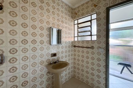 Casa à venda com 254m², 3 quartos e 4 vagasBanheiro Social