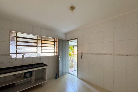 Casa à venda com 254m², 3 quartos e 4 vagasCozinha 