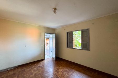 Casa à venda com 254m², 3 quartos e 4 vagasQuarto - Edícula 