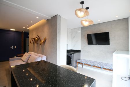 Varanda Sala de apartamento para alugar com 2 quartos, 67m² em Vila Andrade, São Paulo