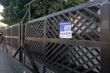 Apartamento para alugar com 100m², 2 quartos e 1 vagaFachada | Adesivo/Placa Quintoandar instalado 