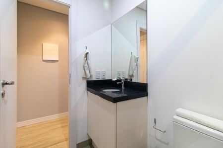 Banheiro de apartamento para alugar com 1 quarto, 21m² em Centro Histórico, Porto Alegre