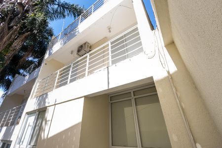Casa de condomínio à venda com 140m², 2 quartos e 2 vagas Casa de condomínio à venda com 140m², 2 quartos e 2 vagasFachada da Casa