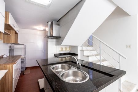 Casa de condomínio à venda com 140m², 2 quartos e 2 vagas Casa de condomínio à venda com 140m², 2 quartos e 2 vagasCozinha