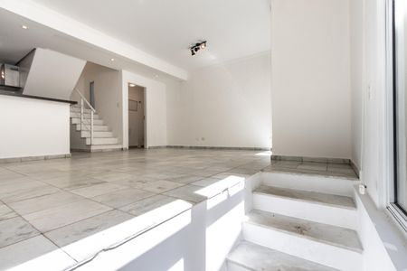 Casa de condomínio à venda com 140m², 2 quartos e 2 vagas Casa de condomínio à venda com 140m², 2 quartos e 2 vagasSala