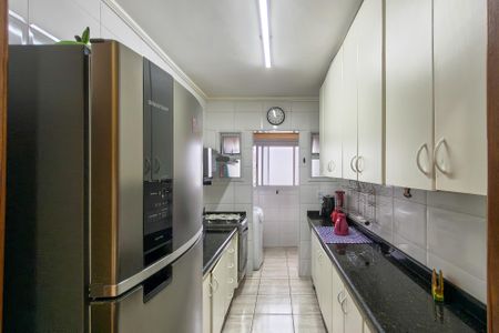 Apartamento para alugar com 80m², 2 quartos e 1 vagaCozinha 
