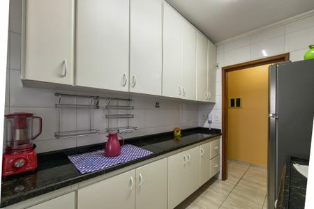 Apartamento para alugar com 80m², 2 quartos e 1 vagaCozinha 