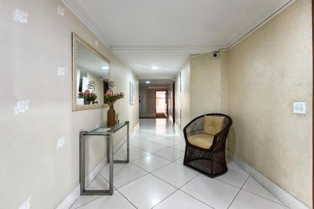 Apartamento para alugar com 80m², 2 quartos e 1 vagaHall de entrada
