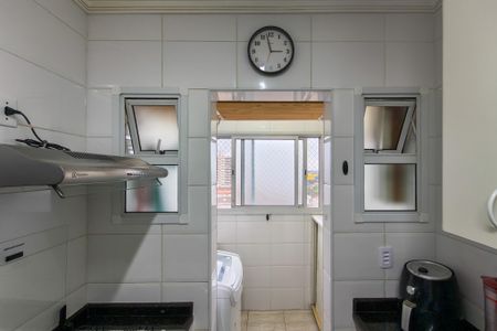 Apartamento para alugar com 80m², 2 quartos e 1 vagaÁrea de Serviço