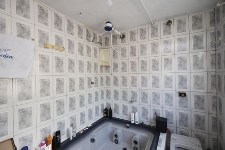 Casa à venda com 448m², 3 quartos e 3 vagasBanheiro da Suíte 3 