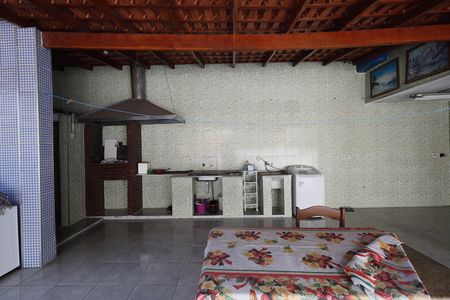 Casa à venda com 448m², 3 quartos e 3 vagasTerraço / Churrasqueira