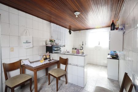 Casa à venda com 448m², 3 quartos e 3 vagasCozinha 2