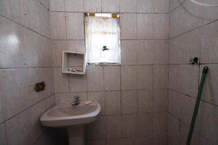Casa à venda com 448m², 3 quartos e 3 vagasBanheiro da Suíte 2