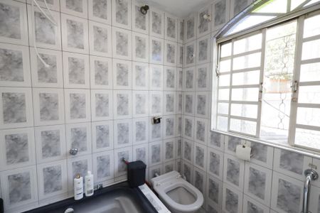 Casa à venda com 448m², 3 quartos e 3 vagasBanheiro da Suíte 3 