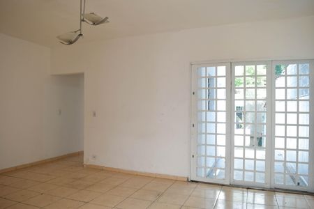 Casa para alugar com 188m², 2 quartos e sem vagaSala