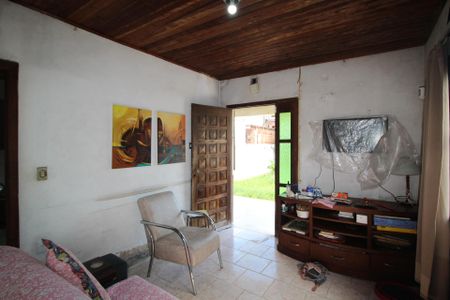 Sala de casa à venda com 2 quartos, 90m² em Costa E Silva, Porto Alegre