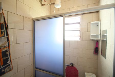 Casa à venda com 90m², 2 quartos e 8 vagasBanheiro da Suíte 1