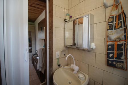 Casa à venda com 90m², 2 quartos e 8 vagasBanheiro da Suíte 1