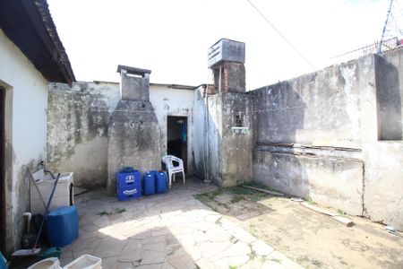 Casa à venda com 90m², 2 quartos e 8 vagasQuintal