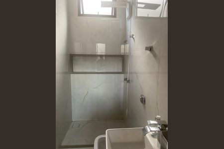 Banheiro de casa para alugar com 3 quartos, 171m² em Grand Ville, Uberlândia
