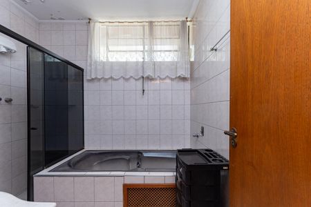 Casa para alugar com 200m², 3 quartos e 2 vagasBanheiro Social