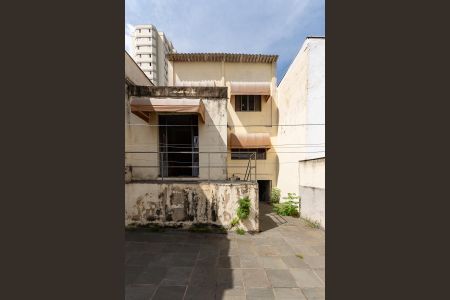 Casa para alugar com 200m², 3 quartos e 2 vagasQuintal