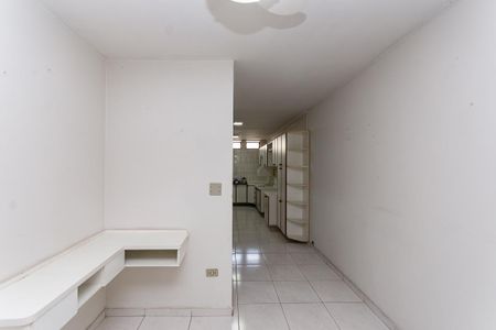 Casa para alugar com 200m², 3 quartos e 2 vagasCozinha