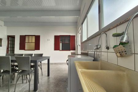Casa à venda com 270m², 3 quartos e 3 vagasÁrea de Serviço