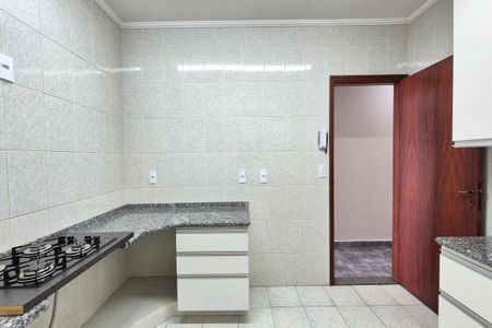 Casa à venda com 270m², 3 quartos e 3 vagasCozinha 