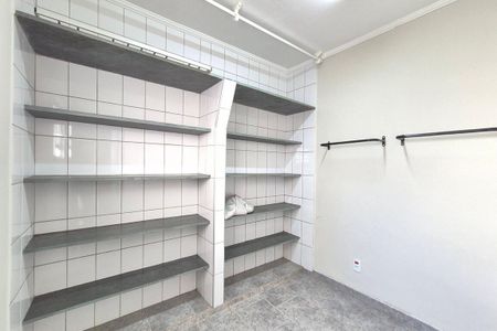 Casa à venda com 270m², 3 quartos e 3 vagasQuarto de Serviço