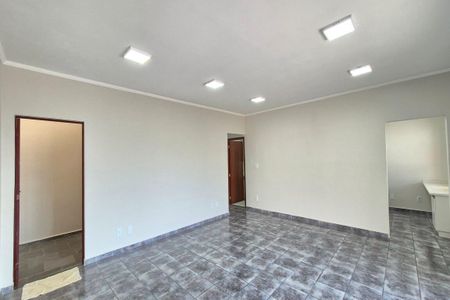 Sala de casa à venda com 3 quartos, 270m² em Jardim dos Oliveiras, Campinas