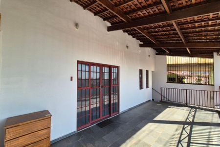 Casa à venda com 270m², 3 quartos e 3 vagasFachada do Prédio