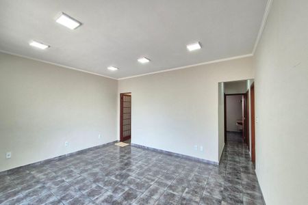 Casa à venda com 270m², 3 quartos e 3 vagasSala 