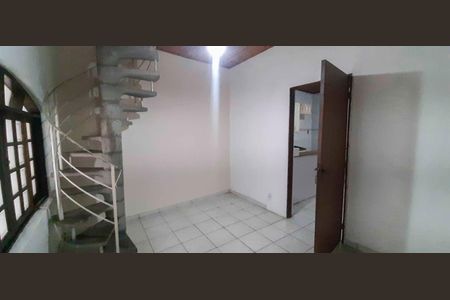 Sala de kitnet/studio à venda com 2 quartos, 128m² em Padroeira, Osasco