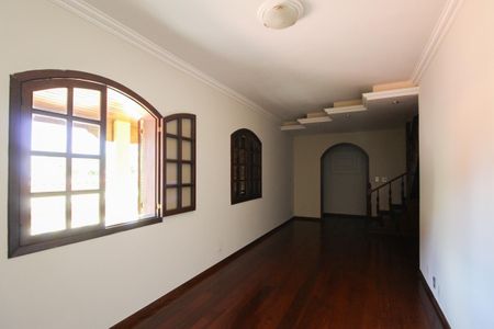 Sala de apartamento para alugar com 3 quartos, 96m² em Letícia, Belo Horizonte