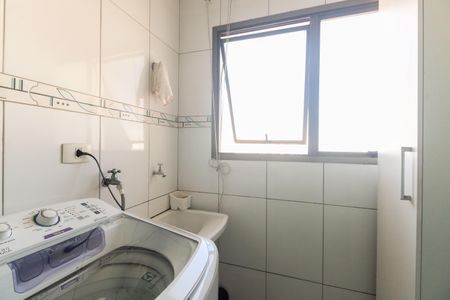 Apartamento à venda com 58m², 3 quartos e 1 vagaÁrea de Serviço 