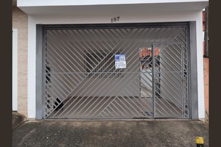 Casa para alugar com 125m², 2 quartos e 2 vagasFachada e portão