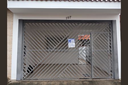 Casa para alugar com 125m², 2 quartos e 2 vagasFachada e portão