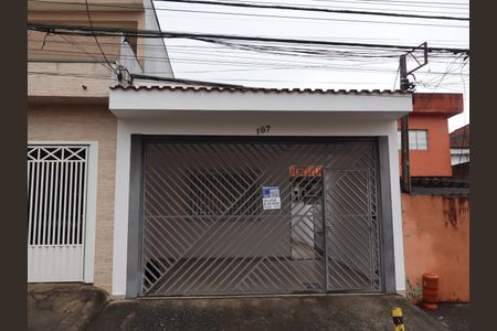 Casa para alugar com 125m², 2 quartos e 2 vagasFachada e portão
