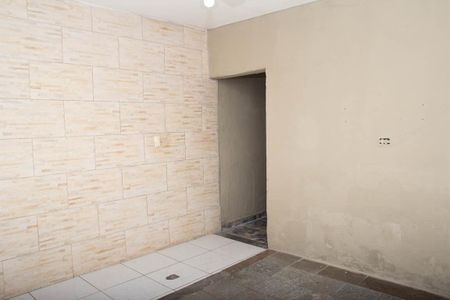 Quarto de casa para alugar com 1 quarto, 50m² em Fazenda da Juta, São Paulo