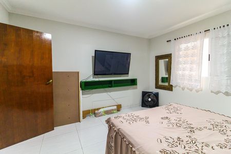Casa à venda com 570m², 5 quartos e 15 vagas Casa à venda com 570m², 5 quartos e 15 vagasQuarto 1