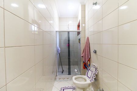 Casa à venda com 570m², 5 quartos e 15 vagas Casa à venda com 570m², 5 quartos e 15 vagasBanheiro da Suíte 2