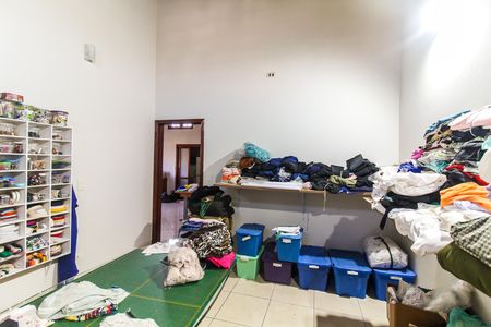 Casa à venda com 570m², 5 quartos e 15 vagas Casa à venda com 570m², 5 quartos e 15 vagasQuarto 1 - Sotão
