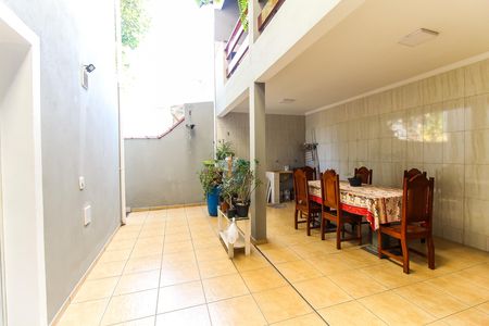 Casa à venda com 570m², 5 quartos e 15 vagas Casa à venda com 570m², 5 quartos e 15 vagasÁrea de Serviço 1