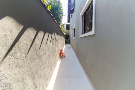 Casa à venda com 570m², 5 quartos e 15 vagas Casa à venda com 570m², 5 quartos e 15 vagasQuintal