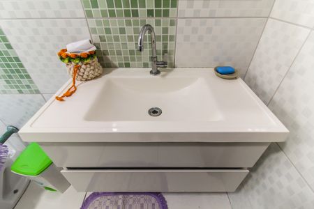 Casa à venda com 570m², 5 quartos e 15 vagas Casa à venda com 570m², 5 quartos e 15 vagasBanheiro 4