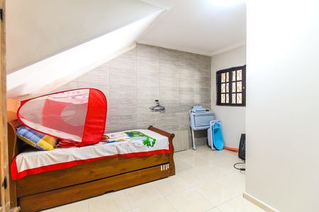 Casa à venda com 570m², 5 quartos e 15 vagas Casa à venda com 570m², 5 quartos e 15 vagasQuarto 2
